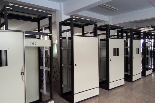 志仲镇控制柜-3683厂家控制柜检修需要注意的